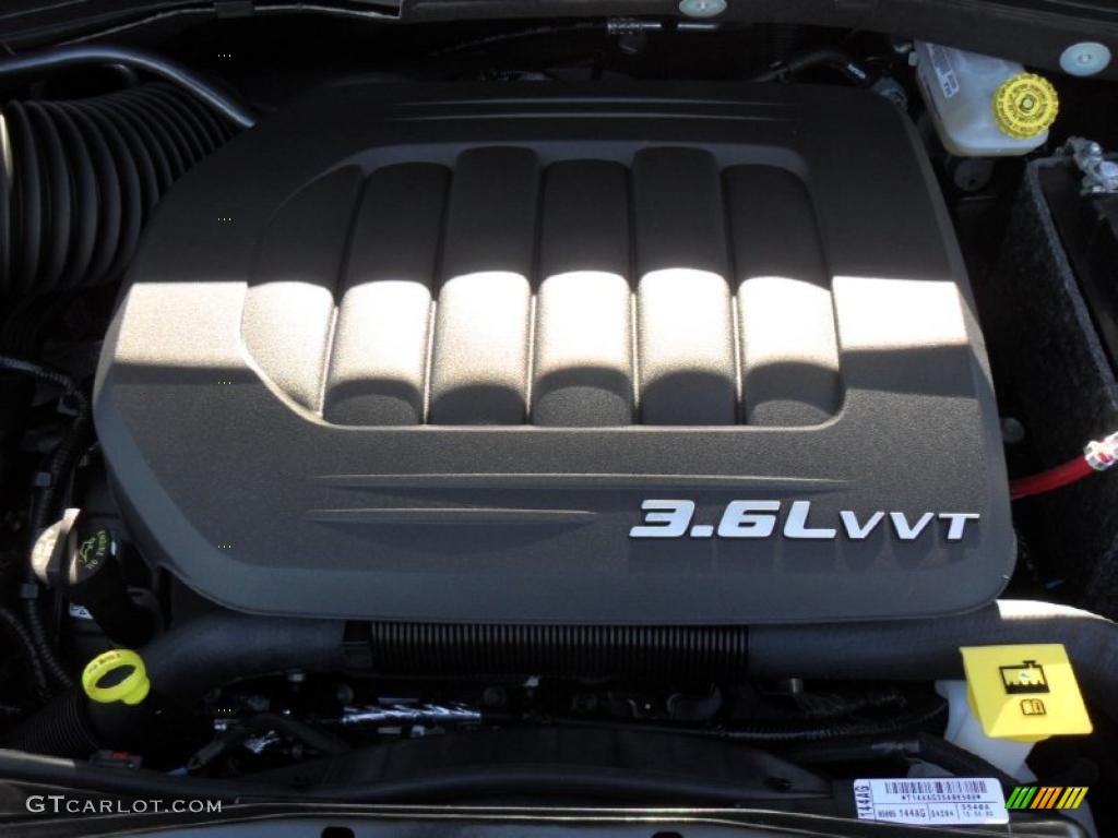 2011 Chrysler Town & Country Touring - L 3.6 Liter DOHC 24-Valve VVT Pentastar V6 Engine Photo #43046868