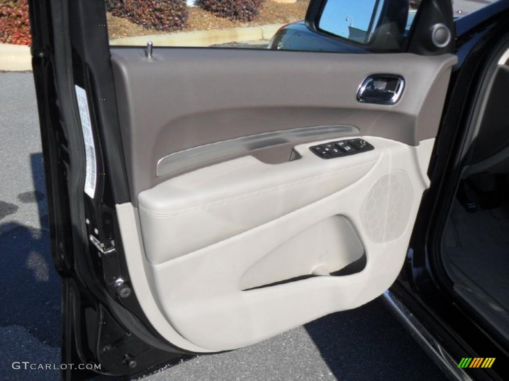 2011 Dodge Durango Express 4x4 Dark Graystone/Medium Graystone Door Panel Photo #43047018