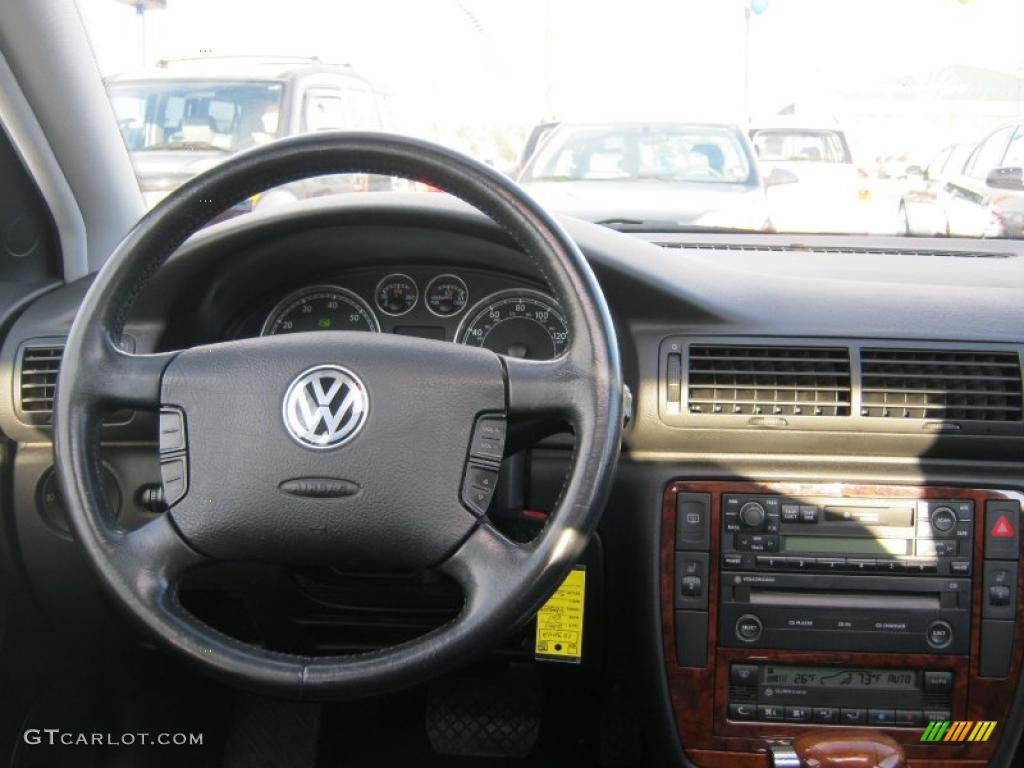 2001 Passat GLX V6 4Motion Sedan - Satin Silver Metallic / Black photo #4