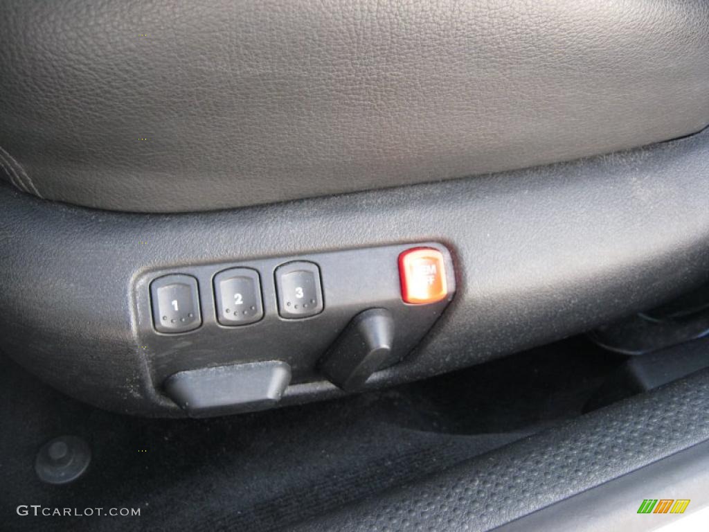 2001 Passat GLX V6 4Motion Sedan - Satin Silver Metallic / Black photo #10