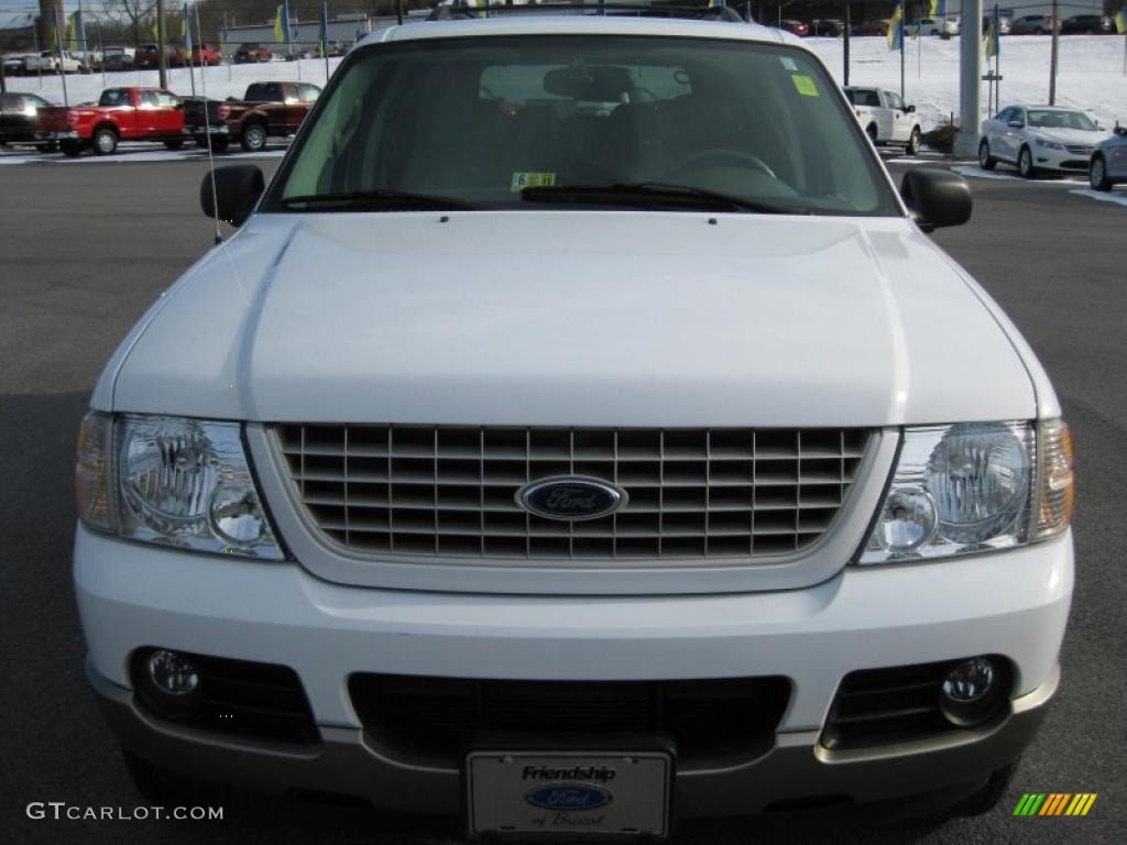 2004 Explorer Eddie Bauer 4x4 - Oxford White / Medium Parchment photo #3