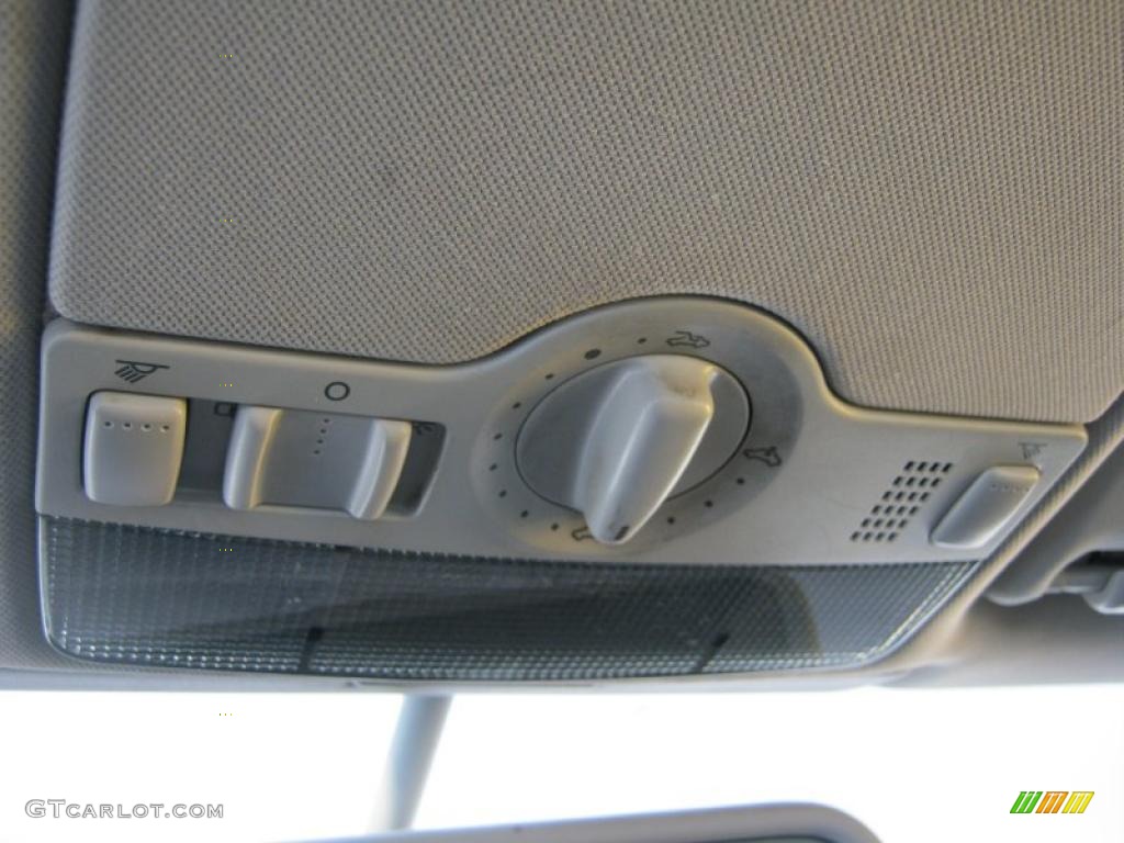 2001 Passat GLX V6 4Motion Sedan - Satin Silver Metallic / Black photo #24