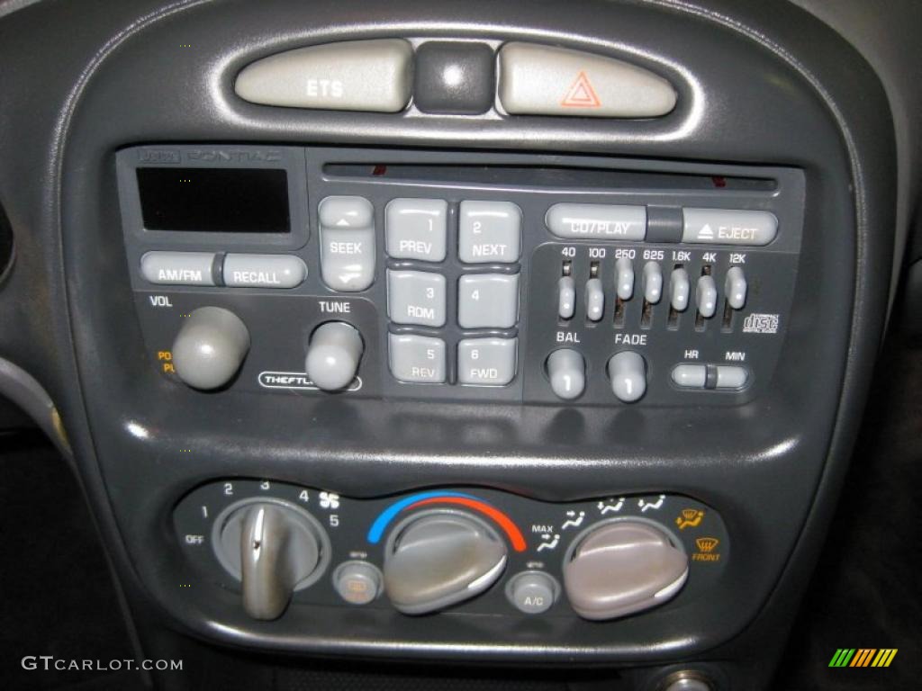 2000 Pontiac Grand Am SE Coupe Controls Photo #43054176