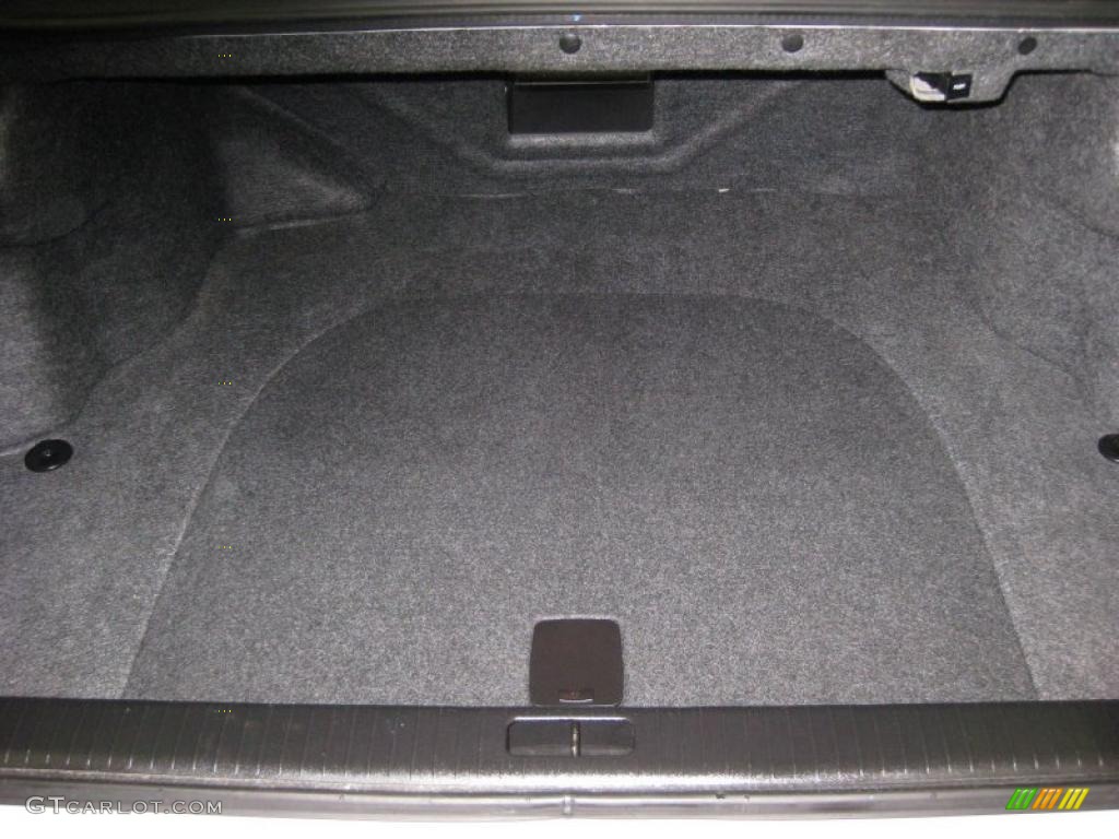 2003 Cadillac Seville STS Trunk Photos