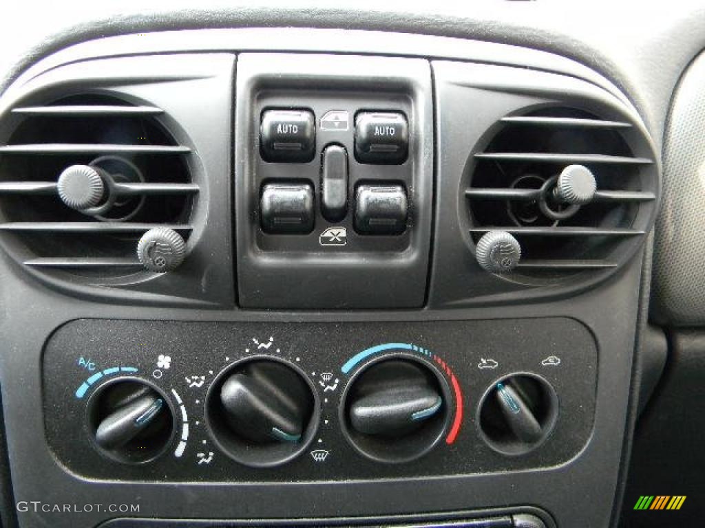 2004 Chrysler PT Cruiser GT Controls Photo #43062420