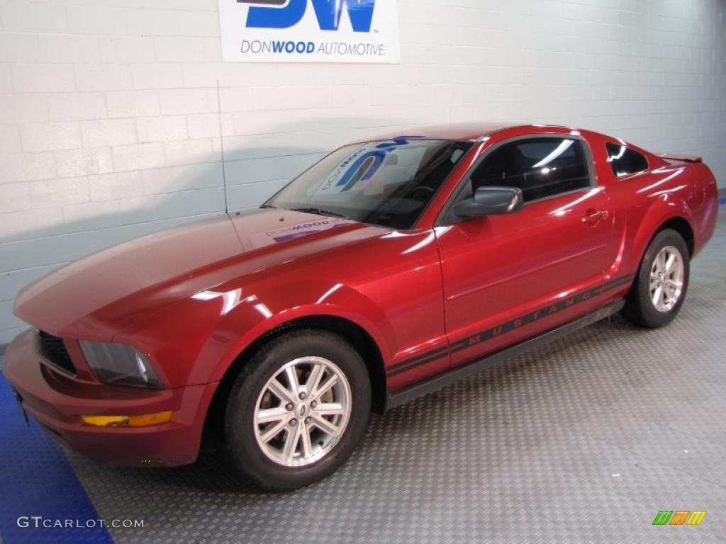 2007 Mustang V6 Deluxe Coupe - Redfire Metallic / Dark Charcoal photo #2