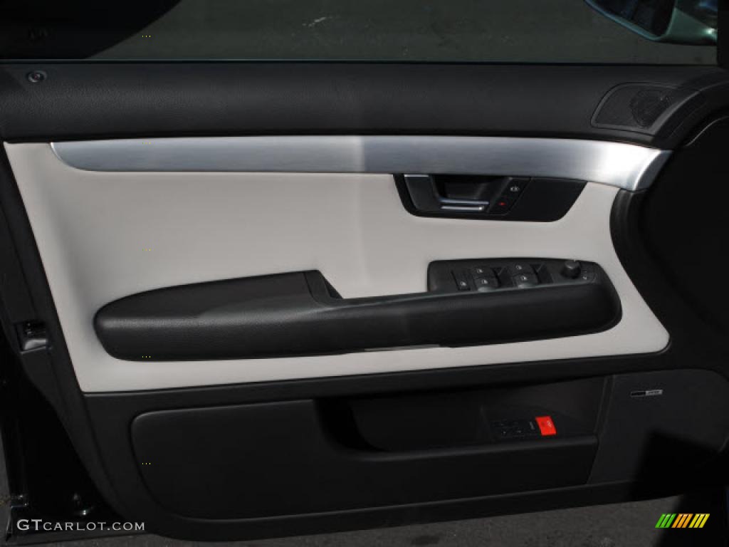 2007 Audi RS4 4.2 quattro Sedan Silver Door Panel Photo #43066640