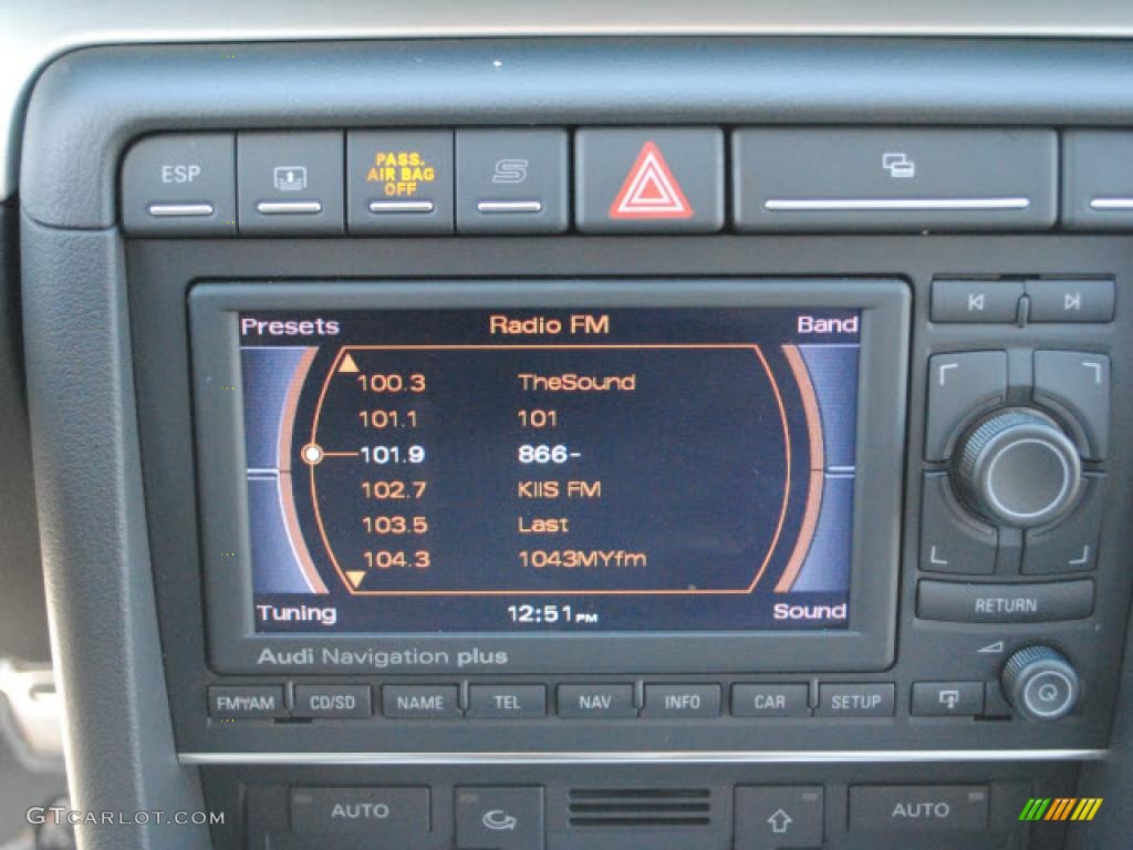 2007 Audi RS4 4.2 quattro Sedan Controls Photo #43066724