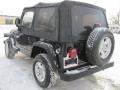 Black - Wrangler X 4x4 Photo No. 2
