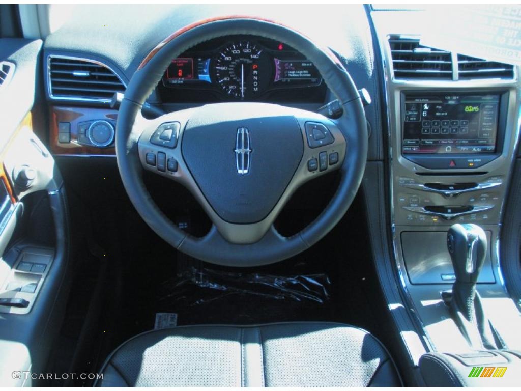 2011 Lincoln MKX FWD Charcoal Black Dashboard Photo #43070473