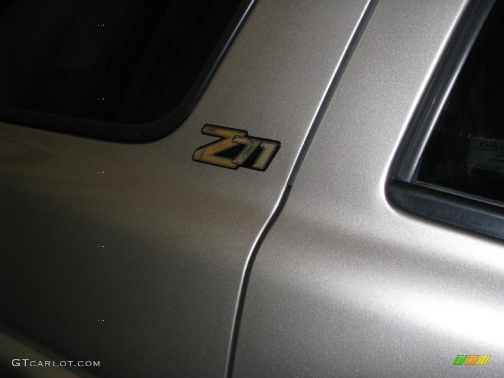 2002 Tahoe Z71 4x4 - Light Pewter Metallic / Medium Gray/Neutral photo #9
