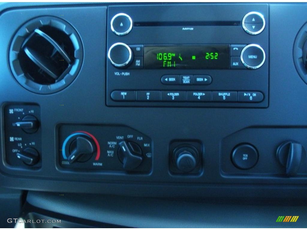 2011 Ford E Series Van E350 XLT Extended Passenger Controls Photo #43070869
