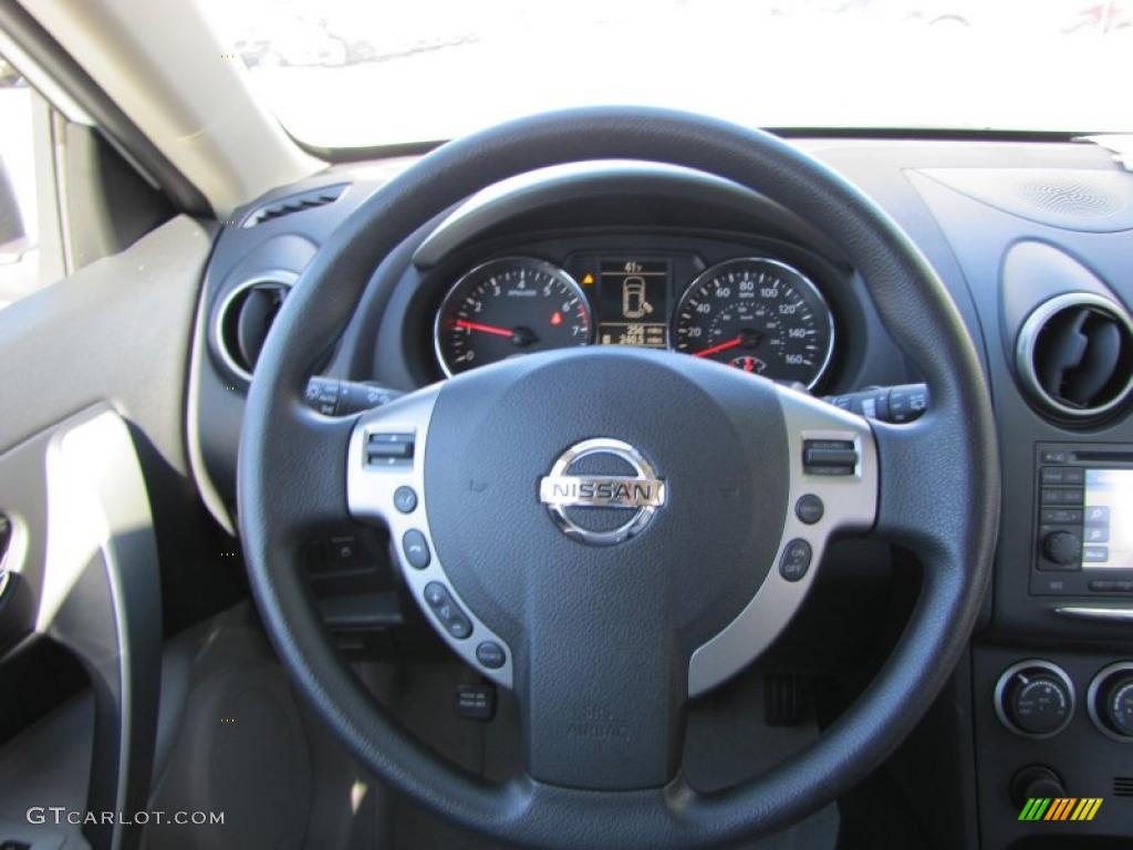 2011 Rogue SV - Pearl White / Gray photo #17