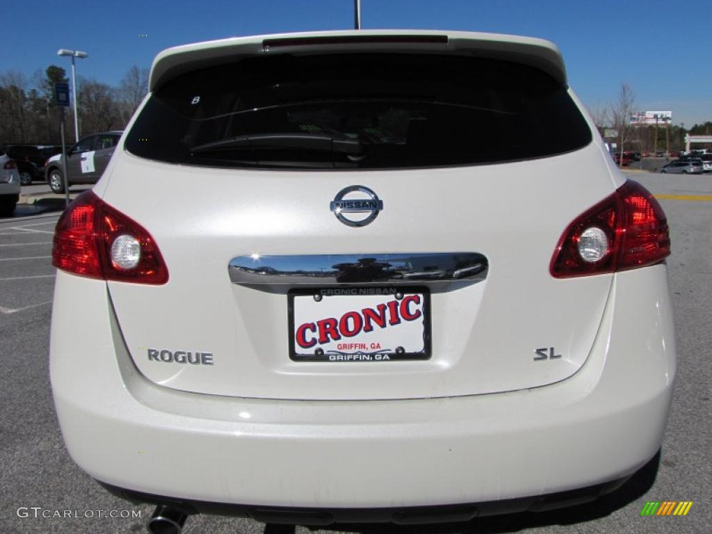 2011 Rogue SL - Pearl White / Gray photo #4