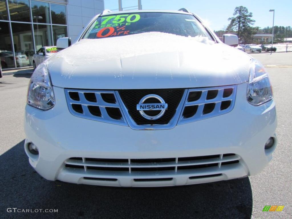 2011 Rogue SL - Pearl White / Gray photo #8