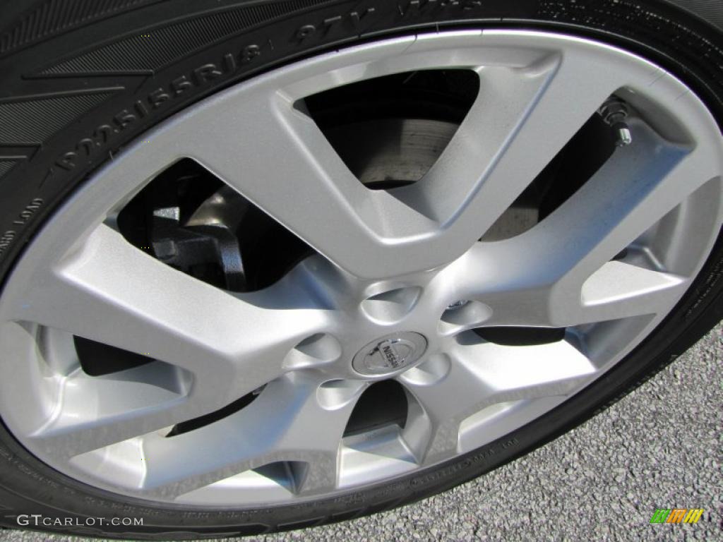 2011 Rogue SL - Pearl White / Gray photo #9