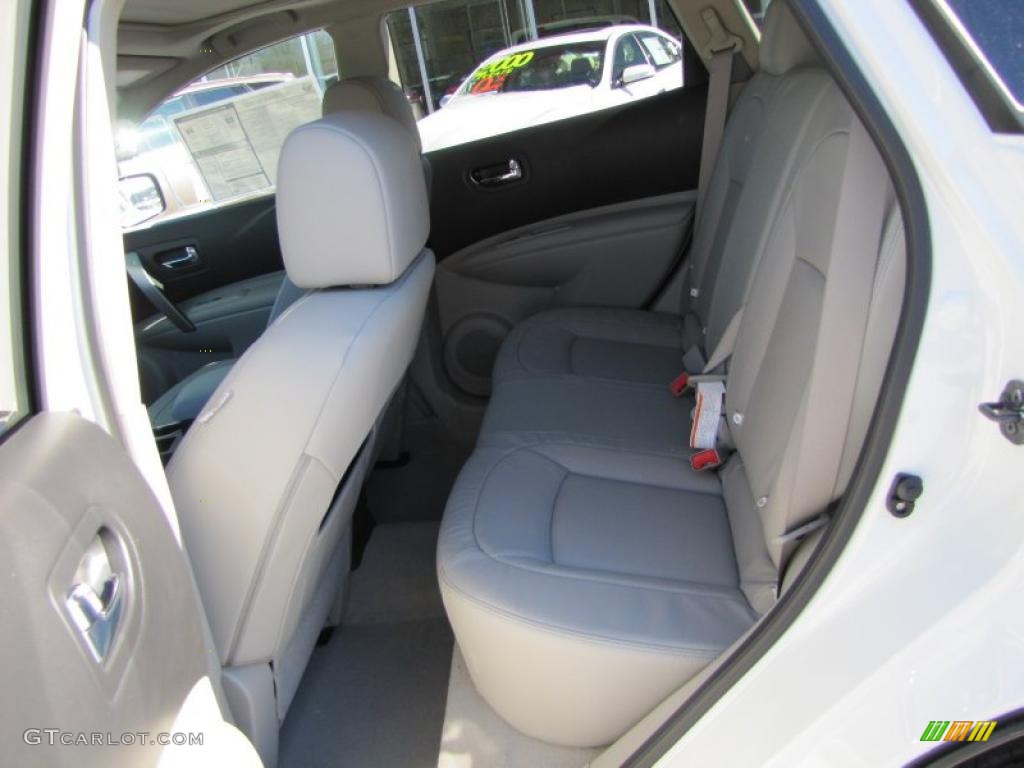 2011 Rogue SL - Pearl White / Gray photo #12