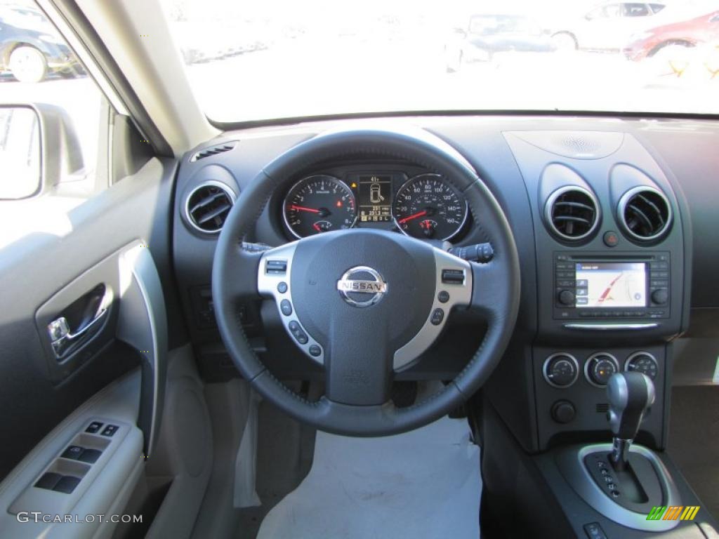 2011 Rogue SL - Pearl White / Gray photo #16