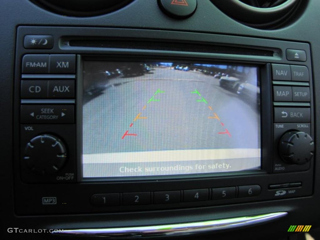 2011 Rogue SL - Pearl White / Gray photo #20