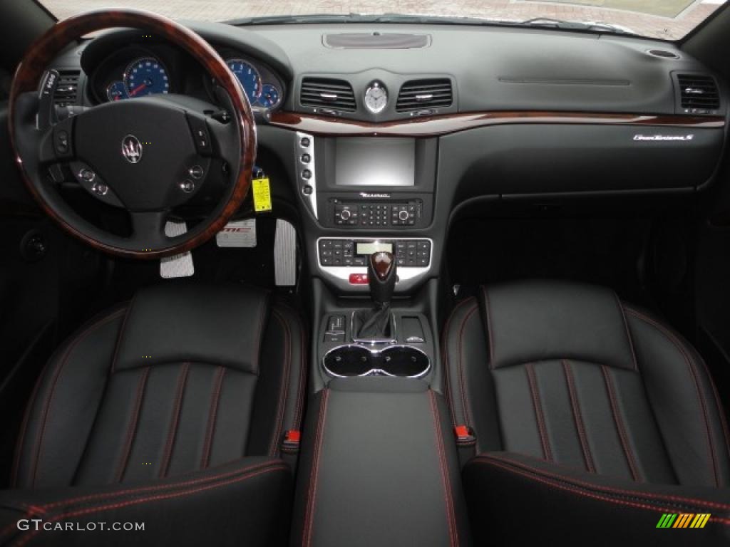 2011 Maserati GranTurismo S Automatic Nero Dashboard Photo #43081774