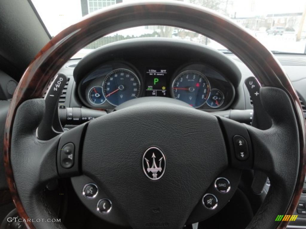 2011 Maserati GranTurismo S Automatic Nero Steering Wheel Photo #43081794