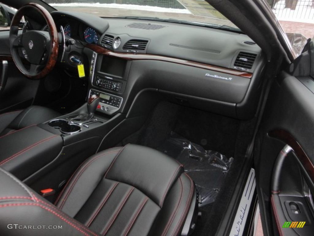 2011 Maserati GranTurismo S Automatic Nero Dashboard Photo #43082086