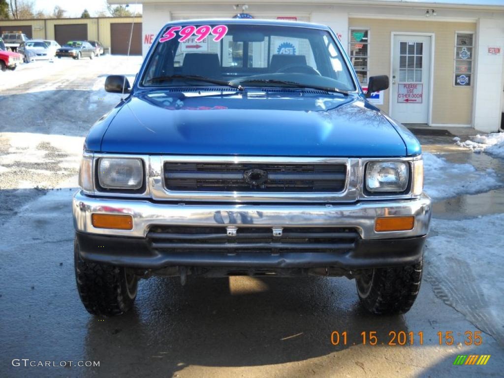 1993 Pickup Deluxe Regular Cab 4x4 - Blue Pearl Metallic / Gray photo #2