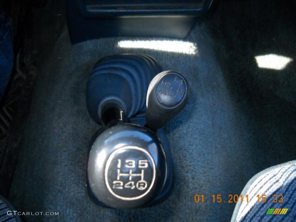 1993 Pickup Deluxe Regular Cab 4x4 - Blue Pearl Metallic / Gray photo #20