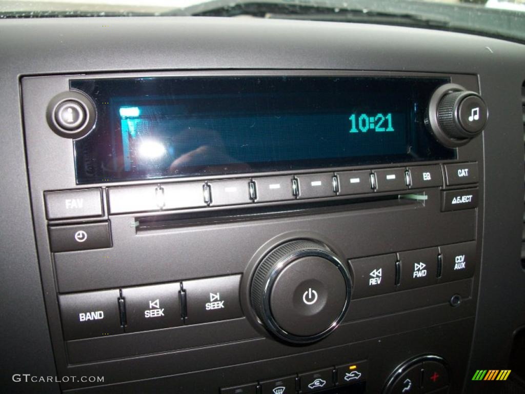 2011 Chevrolet Silverado 1500 LT Extended Cab 4x4 Controls Photo #43084655