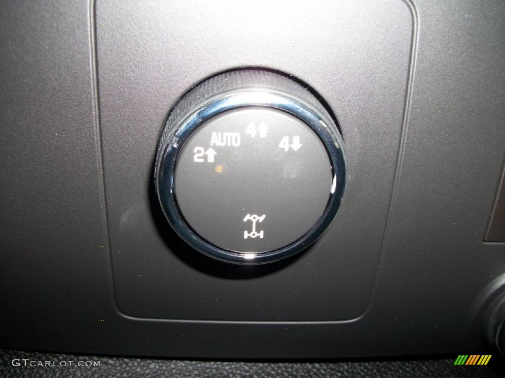 2011 Chevrolet Silverado 1500 LT Extended Cab 4x4 Controls Photo #43084675
