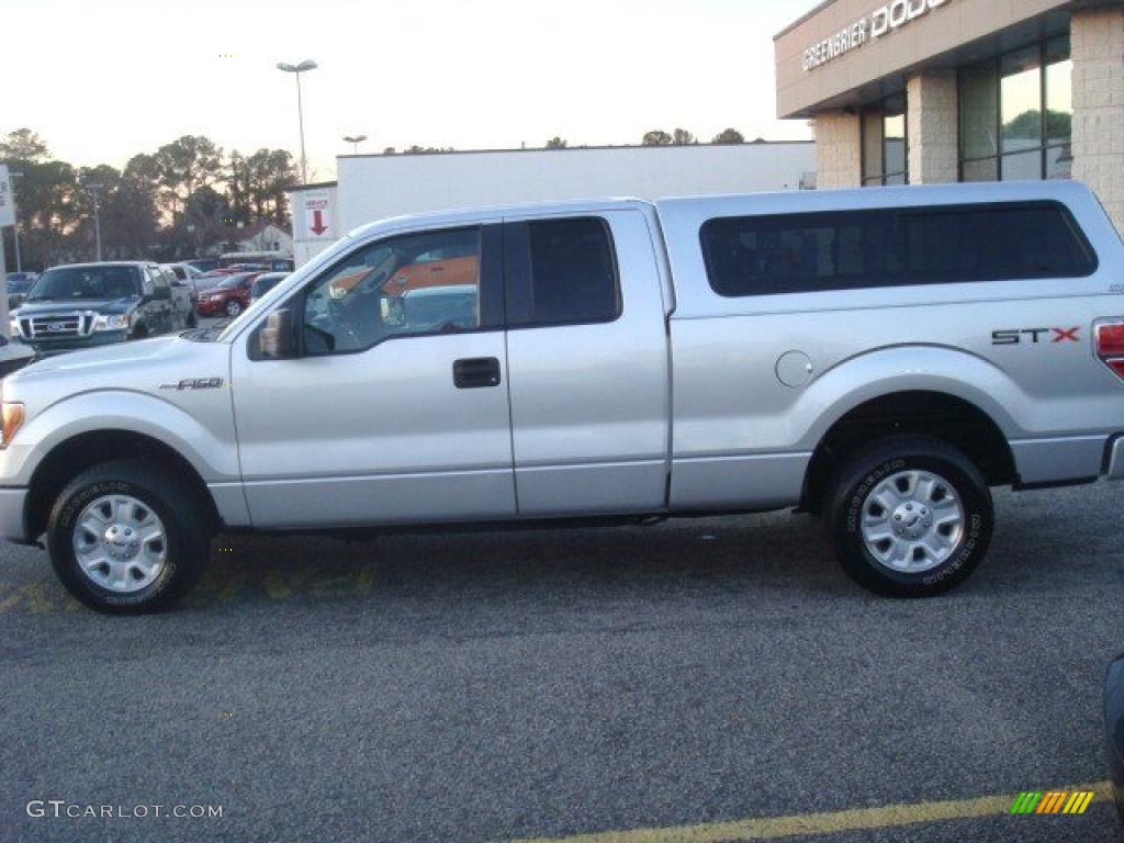 2010 F150 STX SuperCab - Ingot Silver Metallic / Medium Stone photo #3