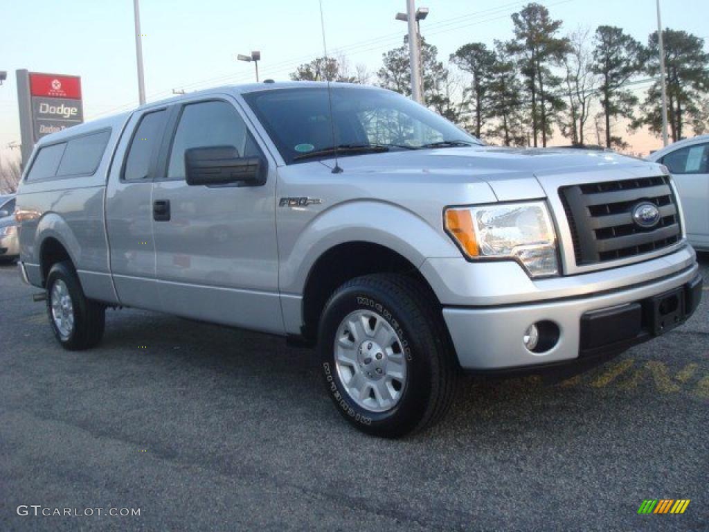 2010 F150 STX SuperCab - Ingot Silver Metallic / Medium Stone photo #8