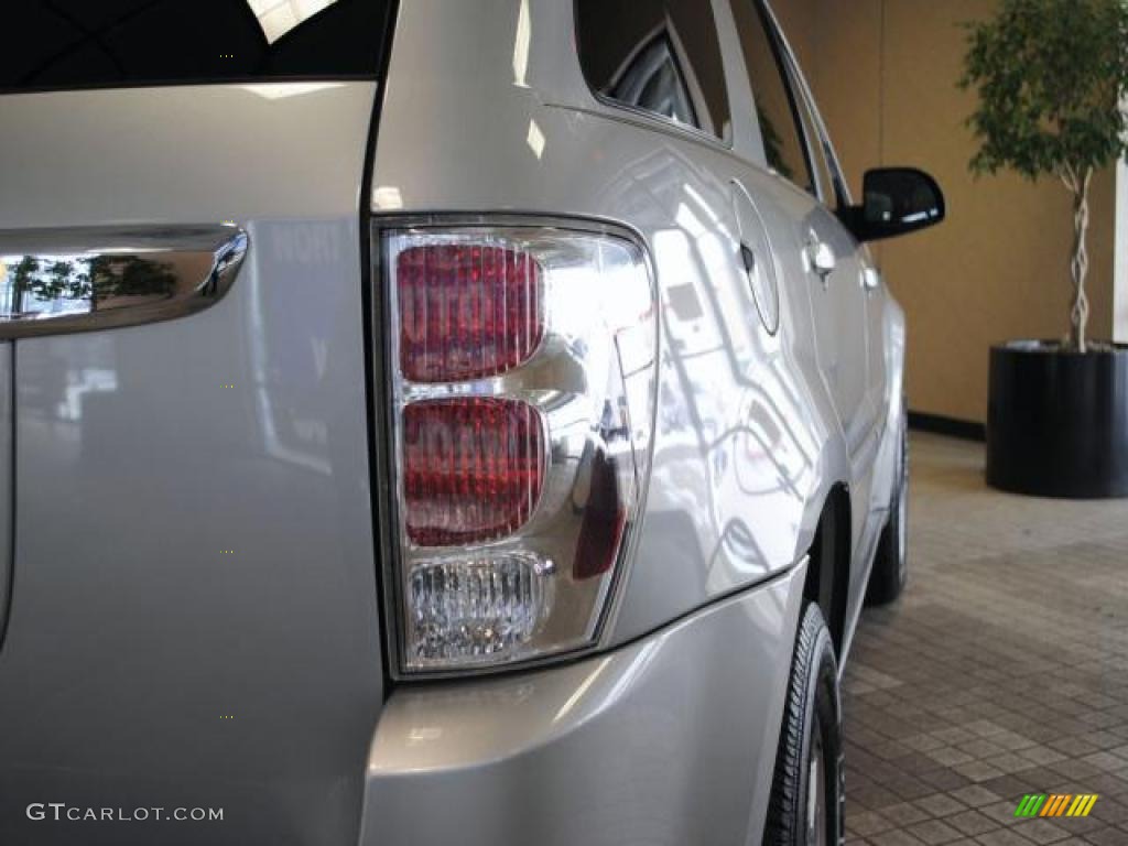 2005 Equinox LT - Galaxy Silver Metallic / Light Gray photo #8