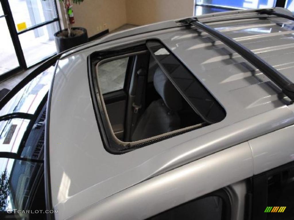 2005 Equinox LT - Galaxy Silver Metallic / Light Gray photo #14