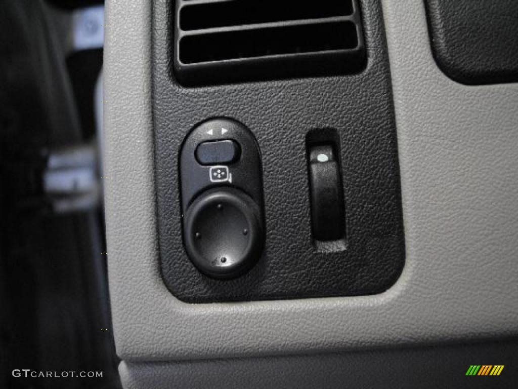 2005 Equinox LT - Galaxy Silver Metallic / Light Gray photo #18