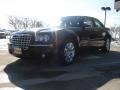 Brilliant Black - 300 C HEMI Photo No. 7