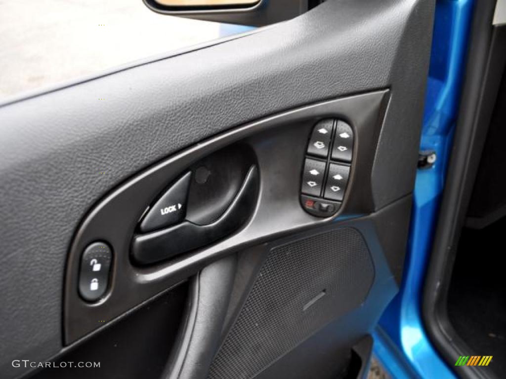 2007 Focus ZX5 SE Hatchback - Aqua Blue Metallic / Charcoal photo #11