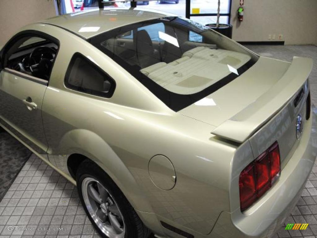 2006 Mustang GT Premium Coupe - Legend Lime Metallic / Light Parchment photo #5