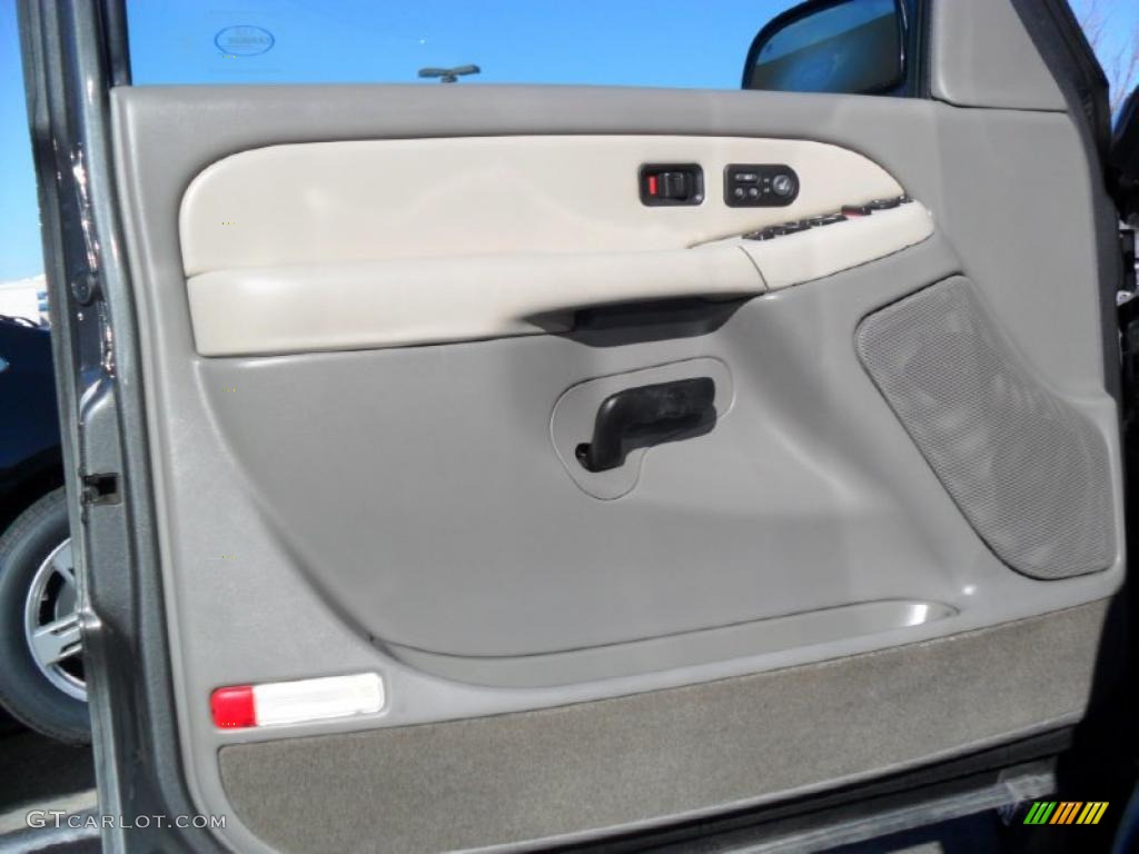 2002 GMC Yukon SLT 4x4 Pewter/Shale Door Panel Photo #43098512