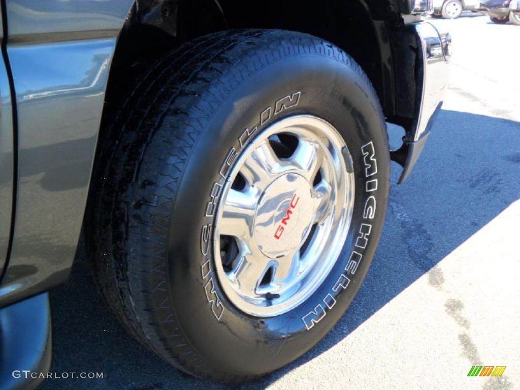 2002 GMC Yukon SLT 4x4 Wheel Photos