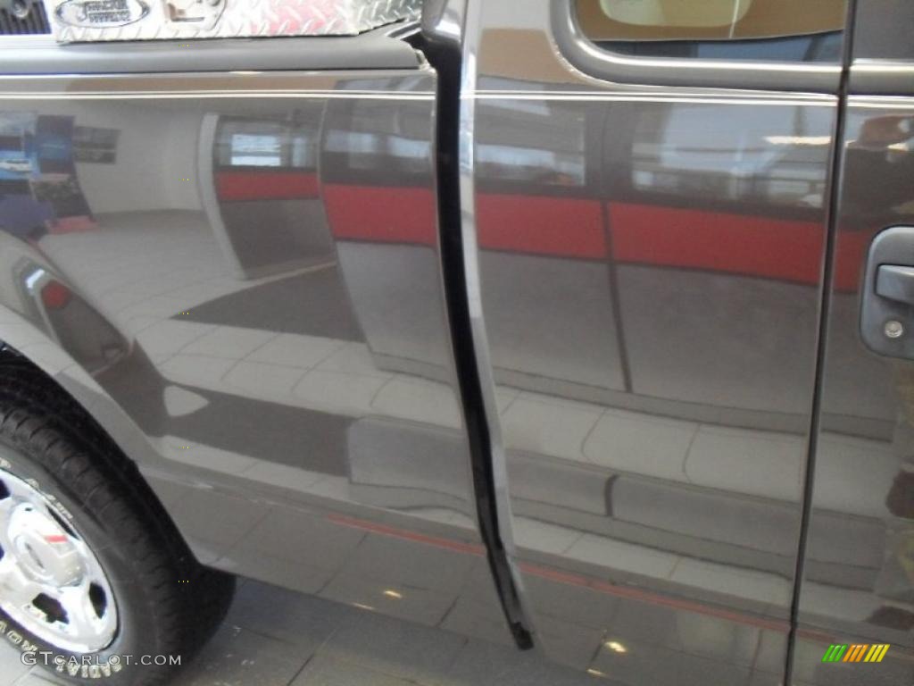 2005 F150 STX Regular Cab - Dark Shadow Grey Metallic / Medium Flint/Dark Flint Grey photo #8