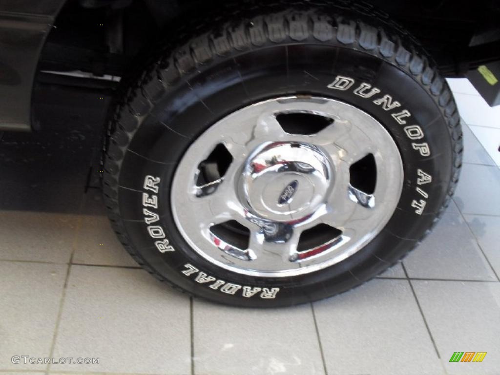 2005 F150 STX Regular Cab - Dark Shadow Grey Metallic / Medium Flint/Dark Flint Grey photo #24