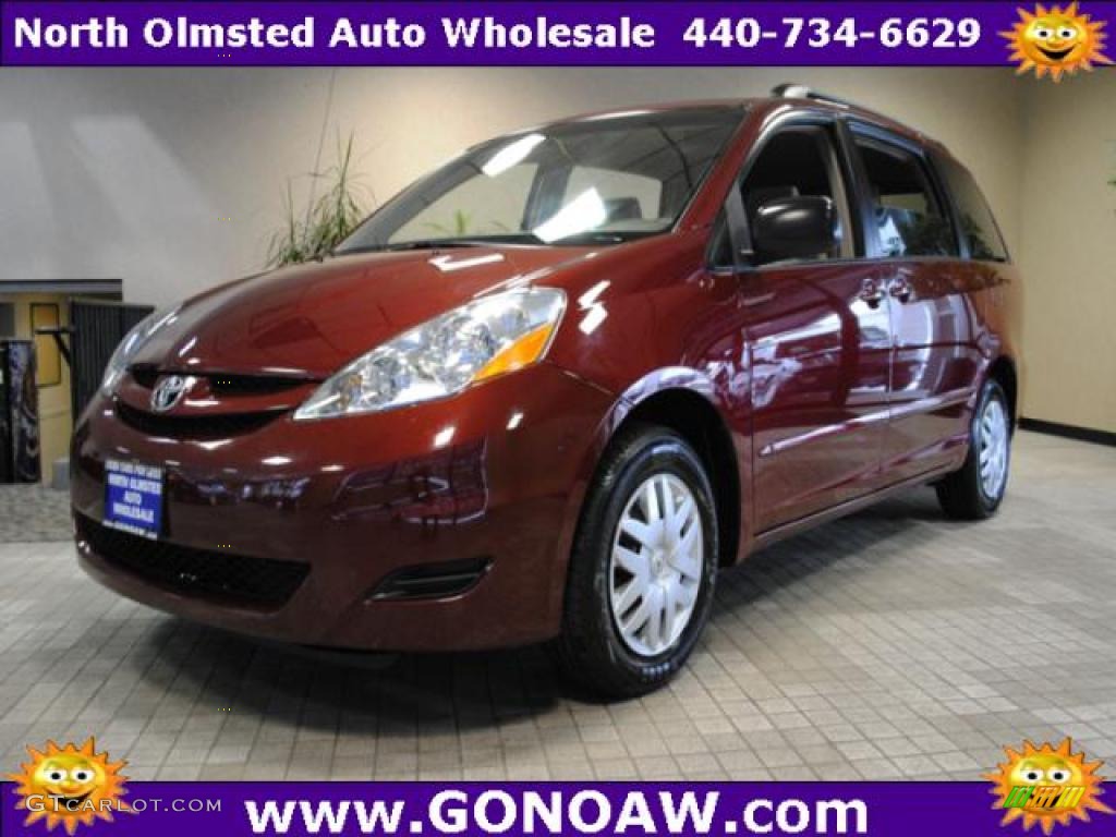 2007 Sienna LE - Salsa Red Pearl / Taupe photo #1