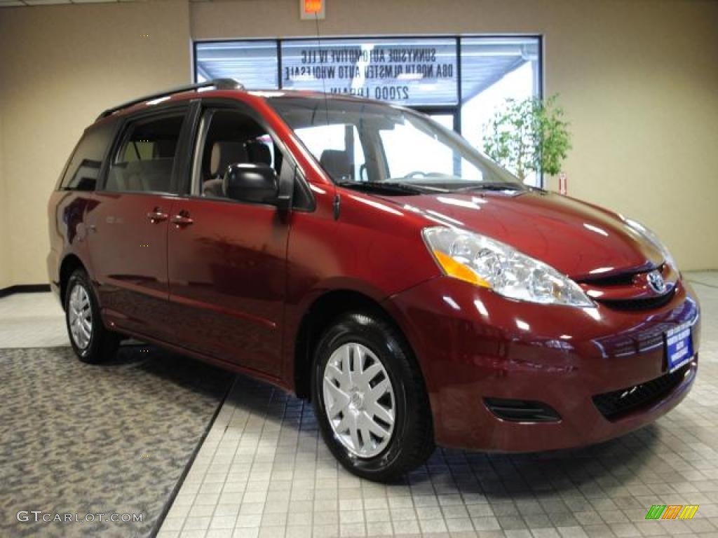 2007 Sienna LE - Salsa Red Pearl / Taupe photo #10