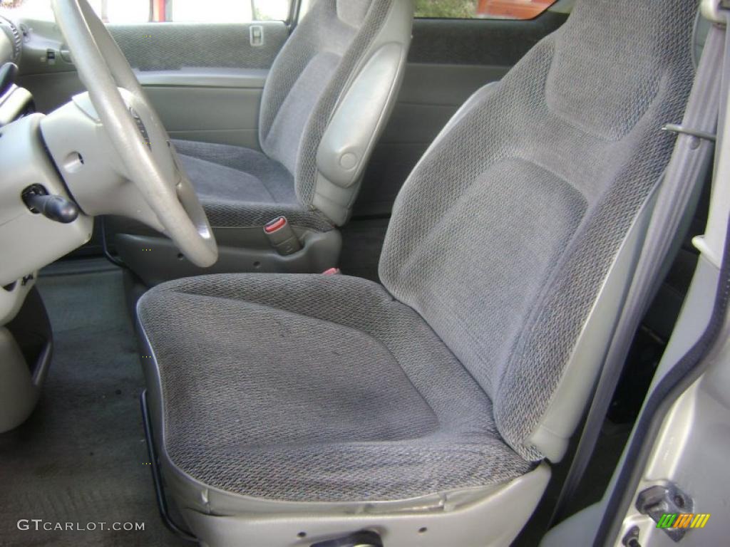 Gray Interior 1997 Dodge Grand Caravan SE Photo #43110469