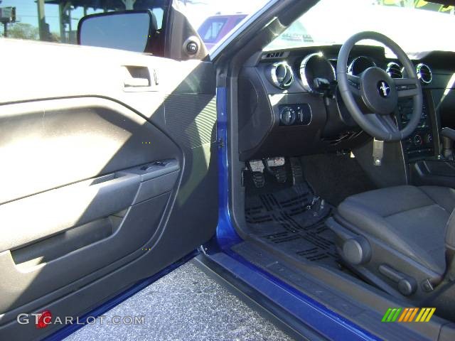 2007 Mustang V6 Deluxe Convertible - Vista Blue Metallic / Light Graphite photo #9
