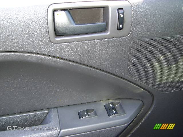 2007 Mustang V6 Deluxe Convertible - Vista Blue Metallic / Light Graphite photo #10