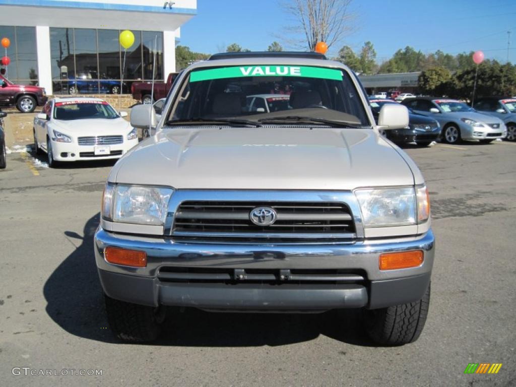 1998 4Runner SR5 4x4 - Beige Pearl / Oak photo #8