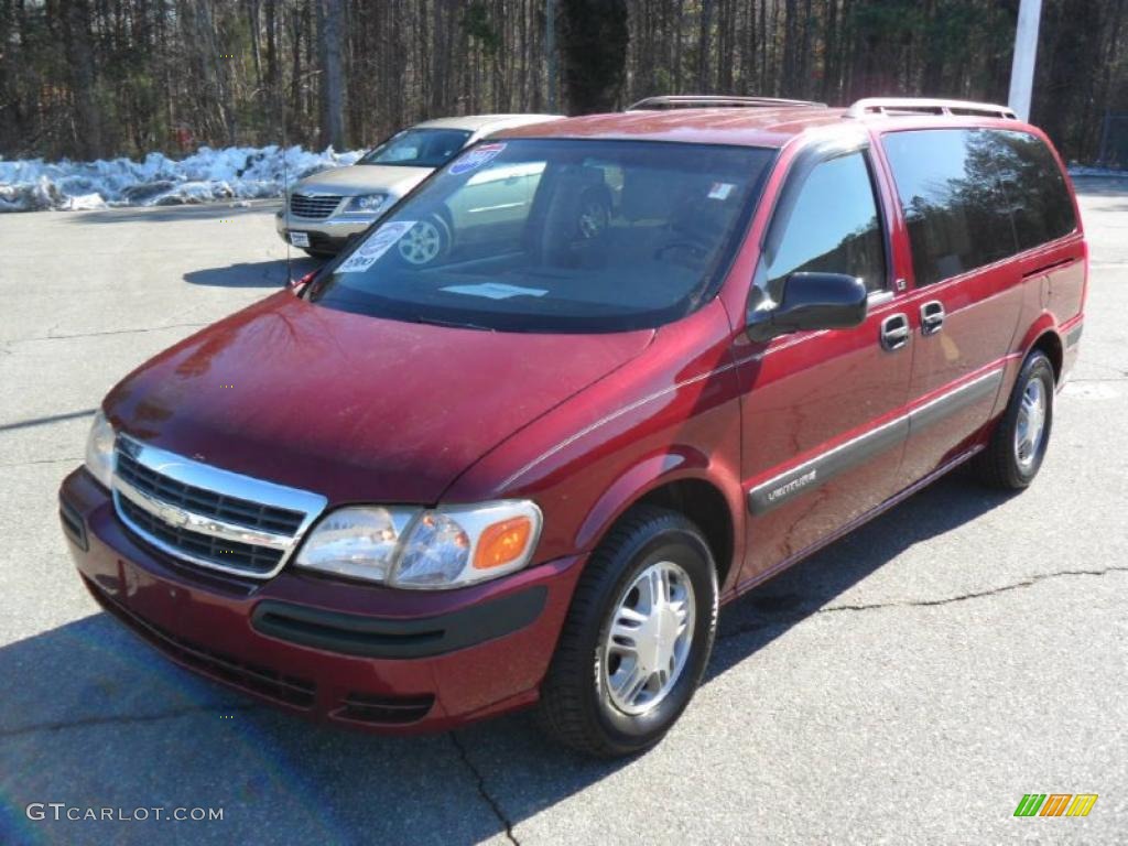 2004 Venture LS - Sport Red Metallic / Medium Gray photo #1