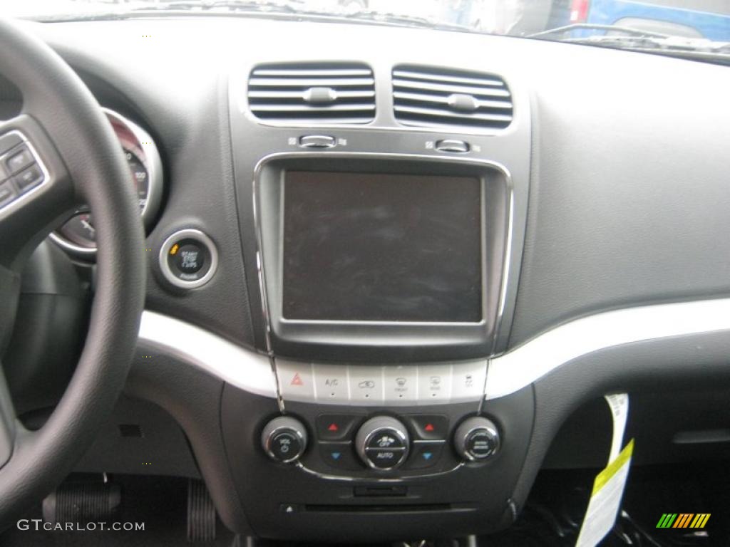 2011 Dodge Journey Mainstreet Controls Photo #43113441
